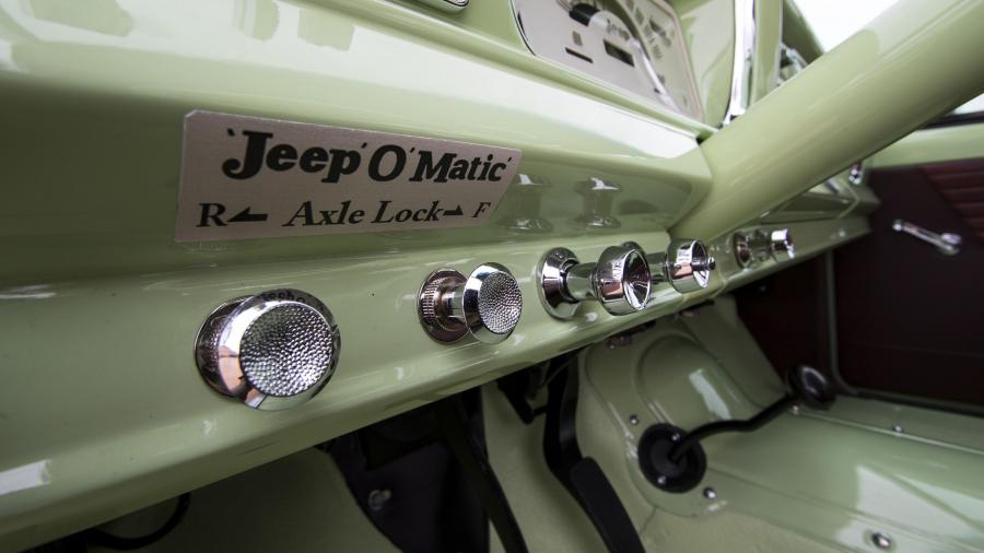 Детали интерьера Jeep Wagoneer Roadtrip 2018 года  (фото 45 из 60)
